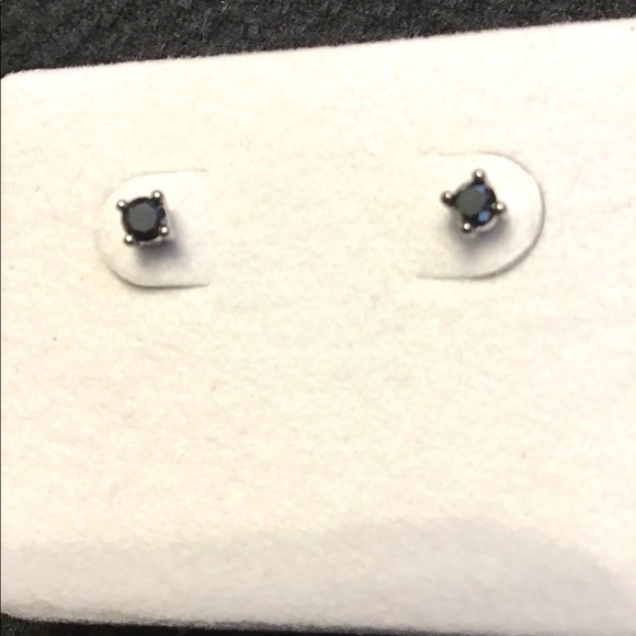 10KT WHITE GOLD & 1/4 CTW BLACK DIAMOND EARRINGS  CHILD SIZE - Picture 1 of 8